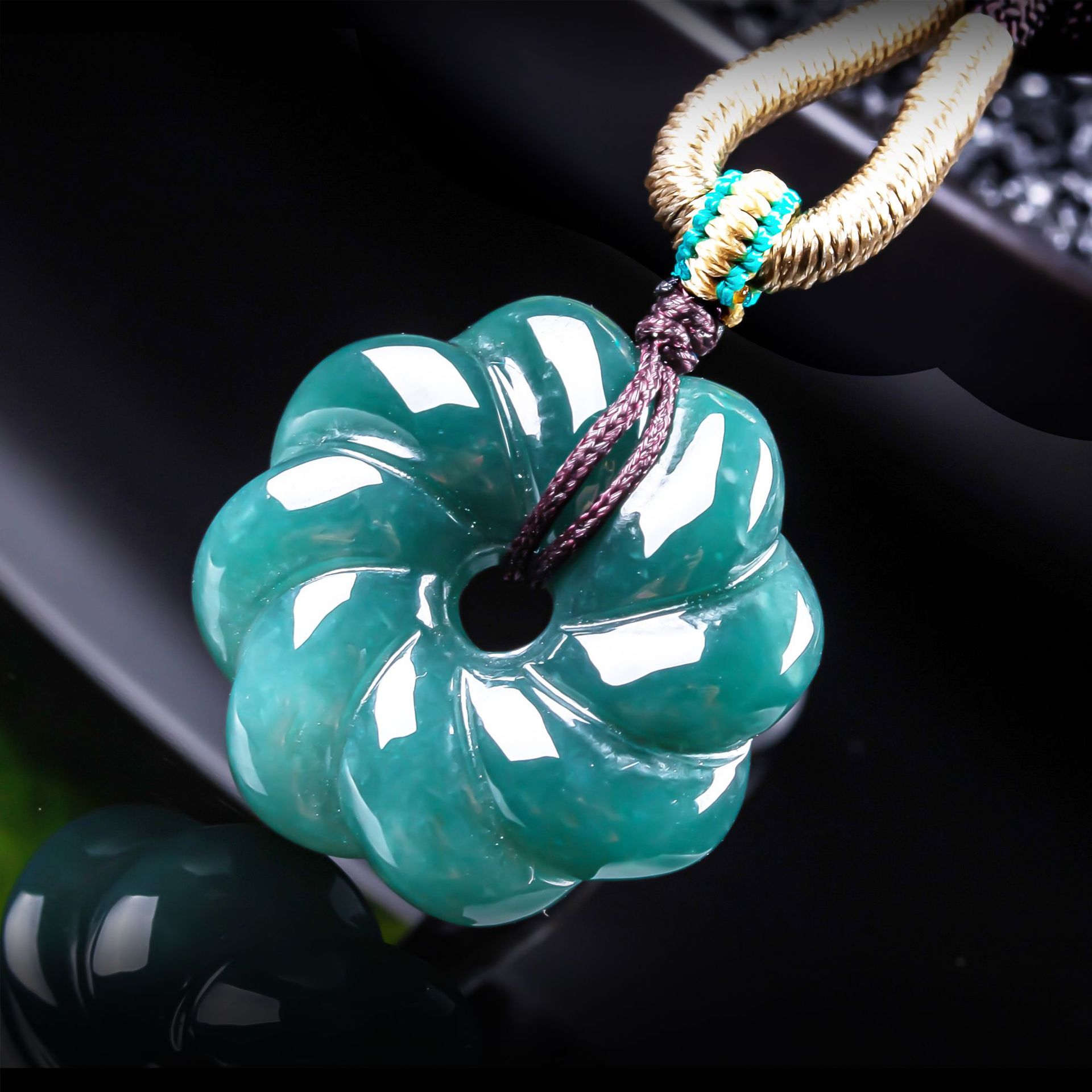 Naturalny naszyjnik z jadeitu  – Jewelry & Watches Vitopoulos Reviews recenzja i cena